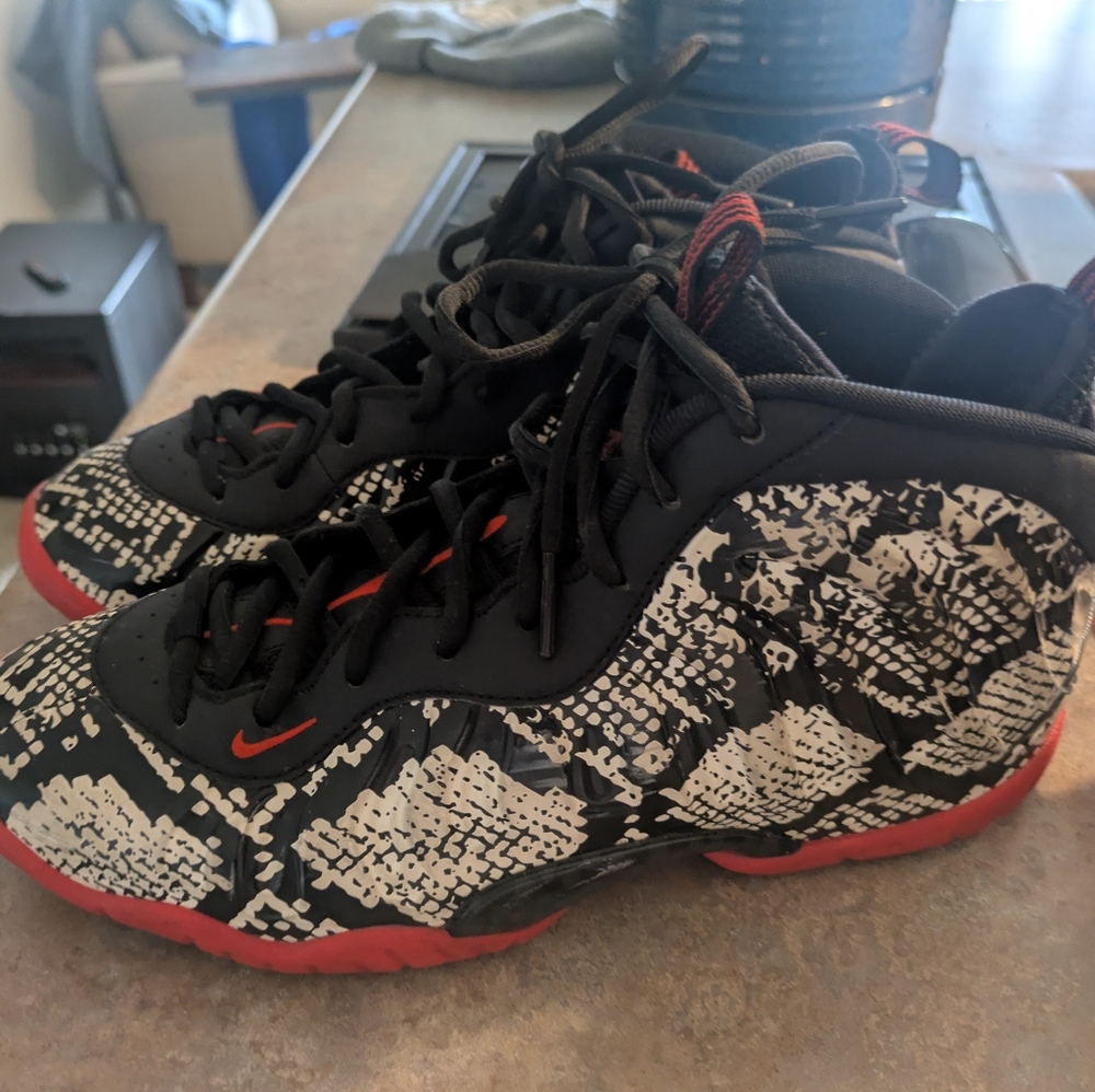 Women's Nike Foamposite (Albino Snakeskin)
